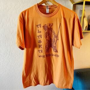 Gildan Alaska Long Rifle Lodge bear graphic tee shirt mens size large L